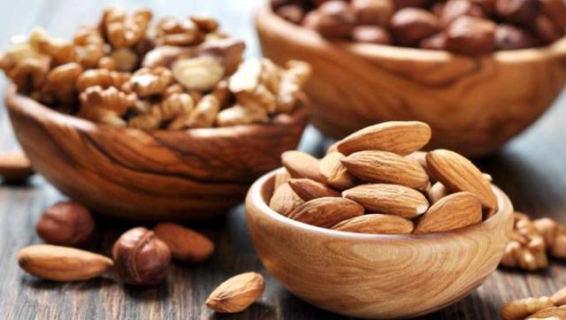 Foods To Eat In Winter Season Try These Healthy Foods To Stay Fit foods-to-eat-in-winter-season-try-these-healthy-foods-to-stay-fit