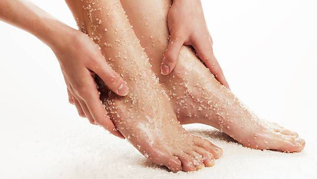 homemade foot soak to remove dead skin