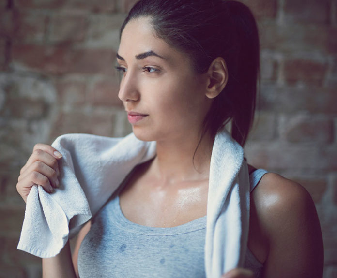 how to prevent post workout acne, gym skincare routine
