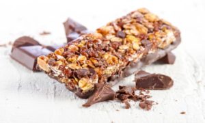protein bars for healthy traveling foods