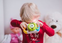 tips to choose toys for kids