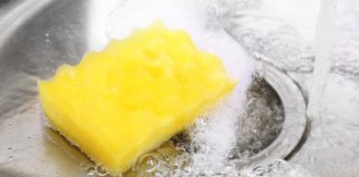 How to clean a sponge