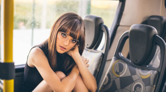 black hairstyles with bangs