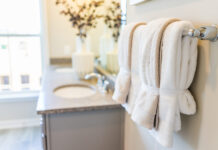 bathroom towel decorating ideas