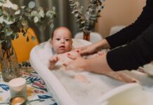 sponge bath to baby