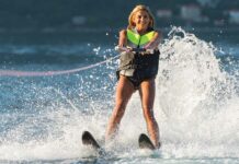Which is a Recommended Water Skiing Safety Practice?