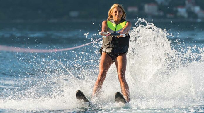 Which is a Recommended Water Skiing Safety Practice?