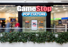 WHAT TIME DOES GAMESTOP CLOSE?