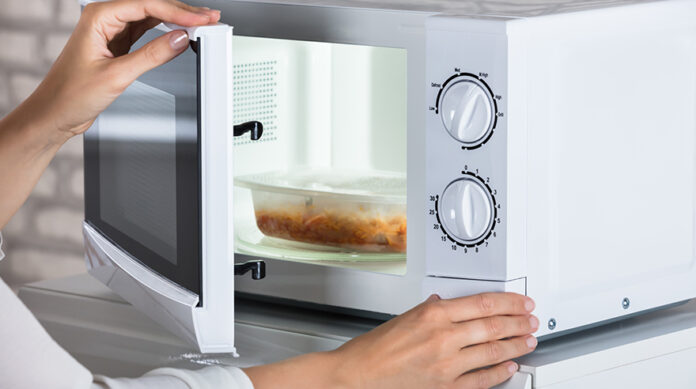 can you microwave plastic