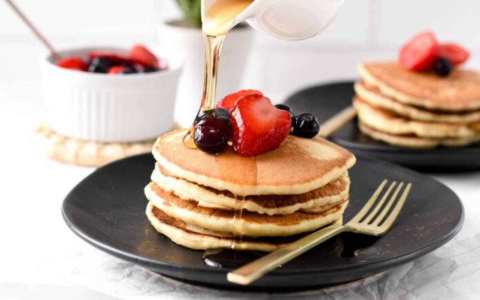 THE BEST LOW-CALORIE PANCAKES