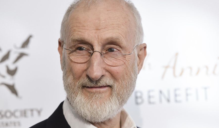  James Cromwell