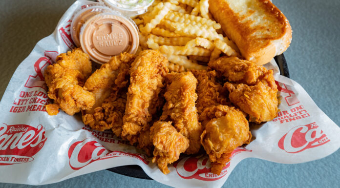 raising cane's delivery